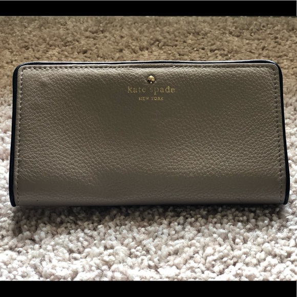 Kate Spade Bifold Wallet - Picture 1 of 3